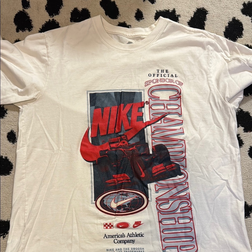 Nike Men's White and Red Championship T-Shirt